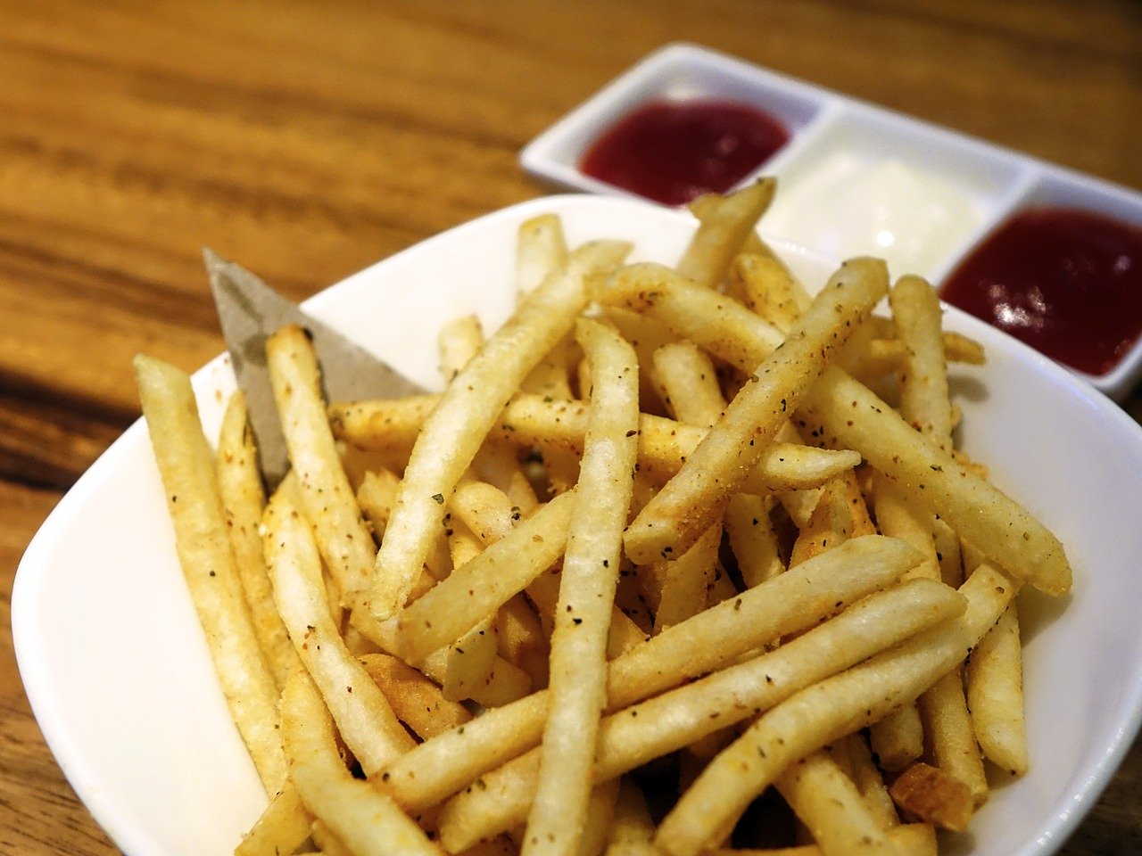 Est-ce que les restaurants rapides livrent les repas à domicile ?